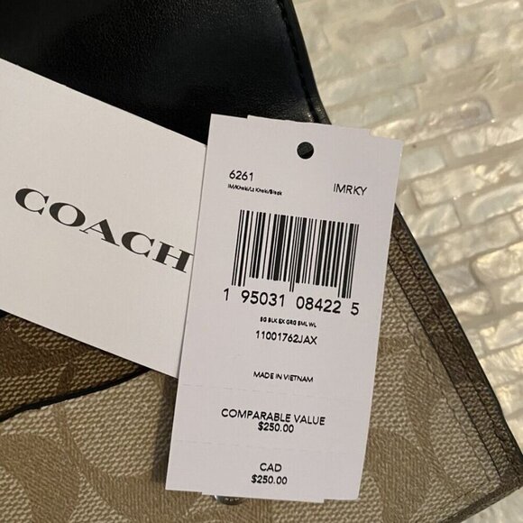 COACH Leather Georgie Wallet Gold Metal Horse Carriage Snap Buckle NWT - Picture 7 of 13